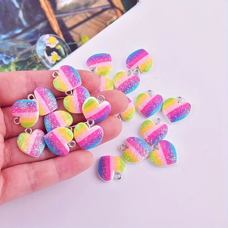 Resin Art Kits For Adults - 10 個のカラフルなハート樹脂チャームかわいい混合色のラブハートペンダント DIY ジュエリー作りイヤリングクラフトアクセサリー