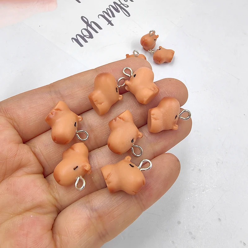 Resin Art Kits For Adults - 10 個のかわいい小さなカピバラチャーム、ジュエリー作成用、人気の動物、小さなペンダント、クラフト DIY イヤリングキーホルダー用パーツ