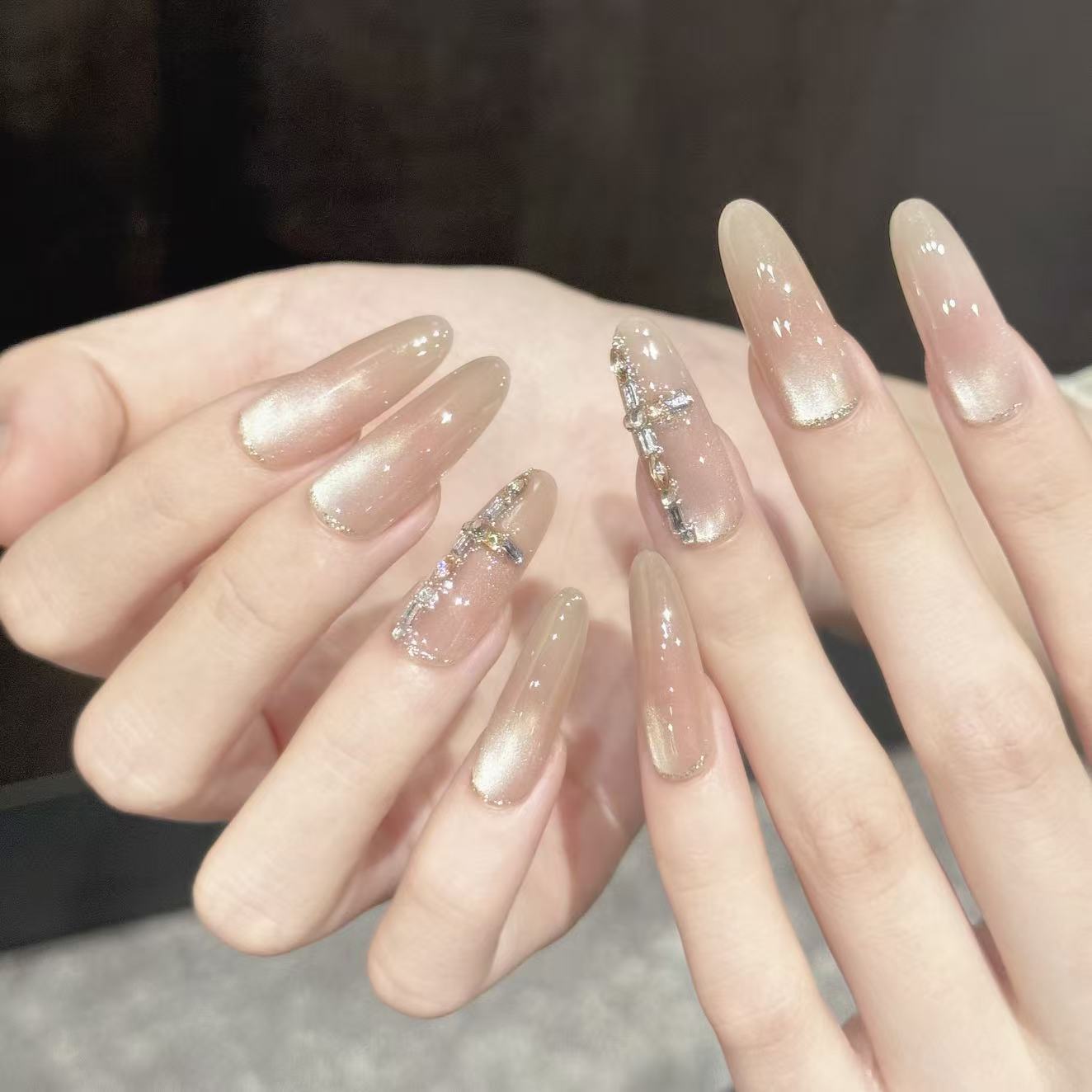 10個入りオーバル型ハンドメイドつけ爪、ベアパウダーソフトキ - Pearl Powder Resin のレビューと価格